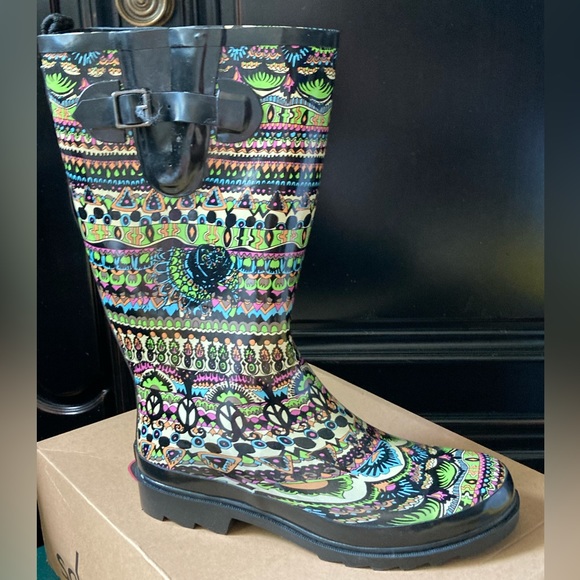 Sakroots rain boots - Picture 3 of 7